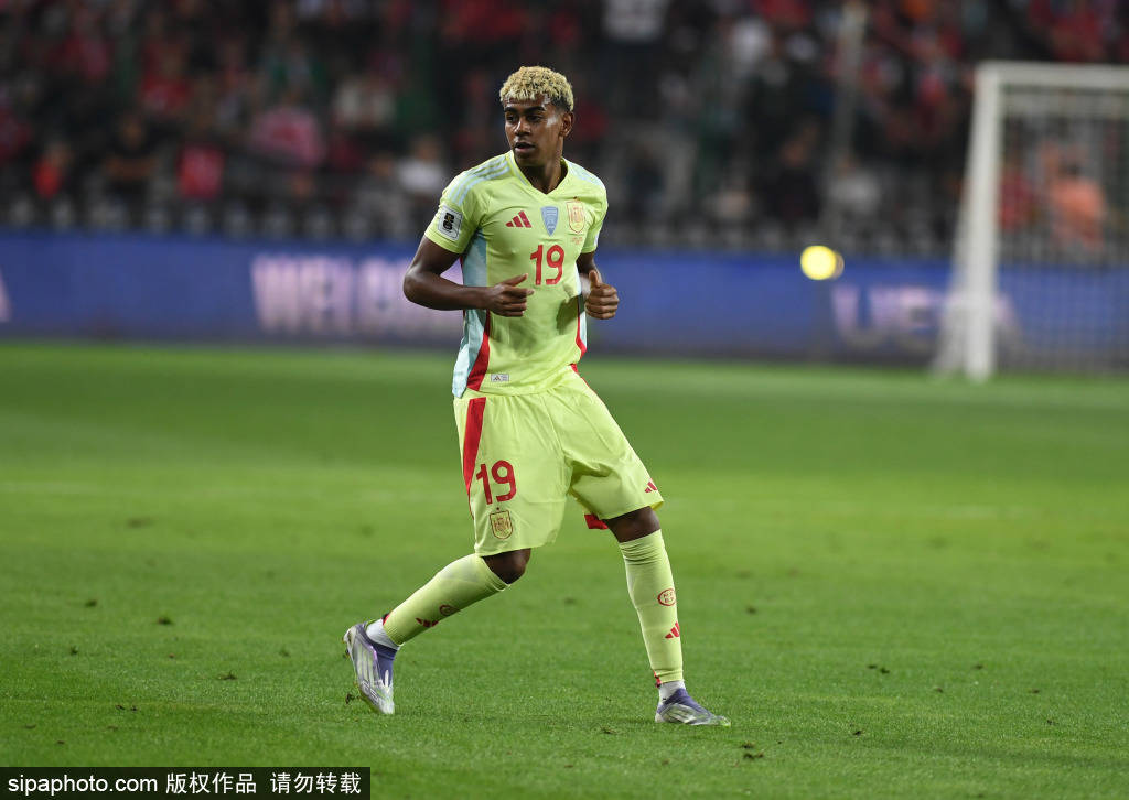 见到他们心, 也是对球迷, 密切关注他 见到他们心, 也是对球迷, 密切关注他